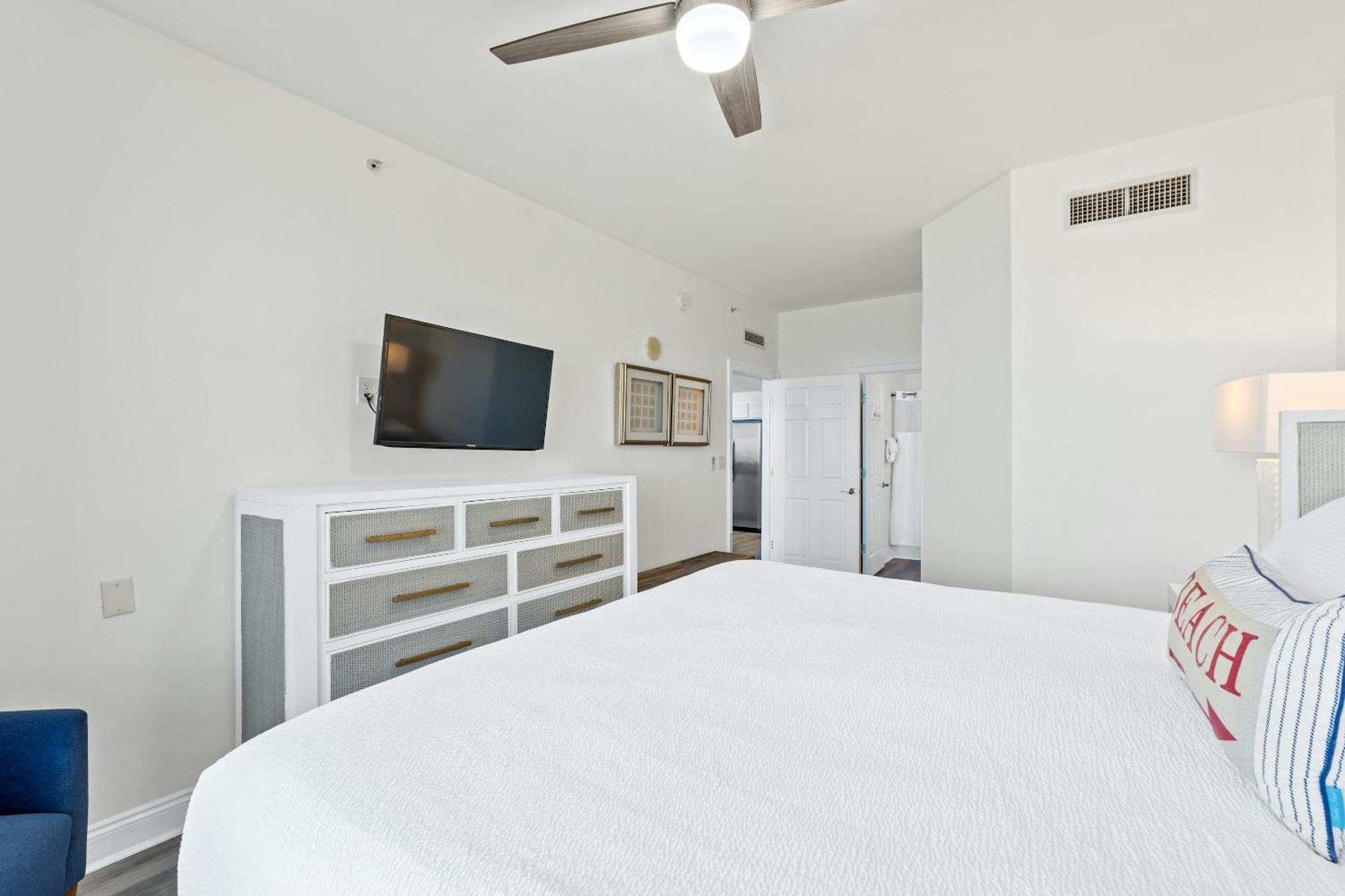 Calypso Resort By Panhandle Getaways Panama City Beach Room photo